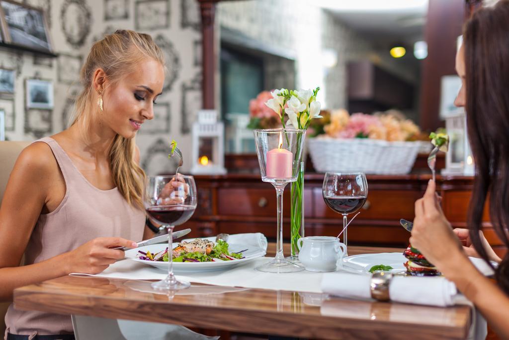 Hotel Beskid Nowy Sącz Dış mekan fotoğraf