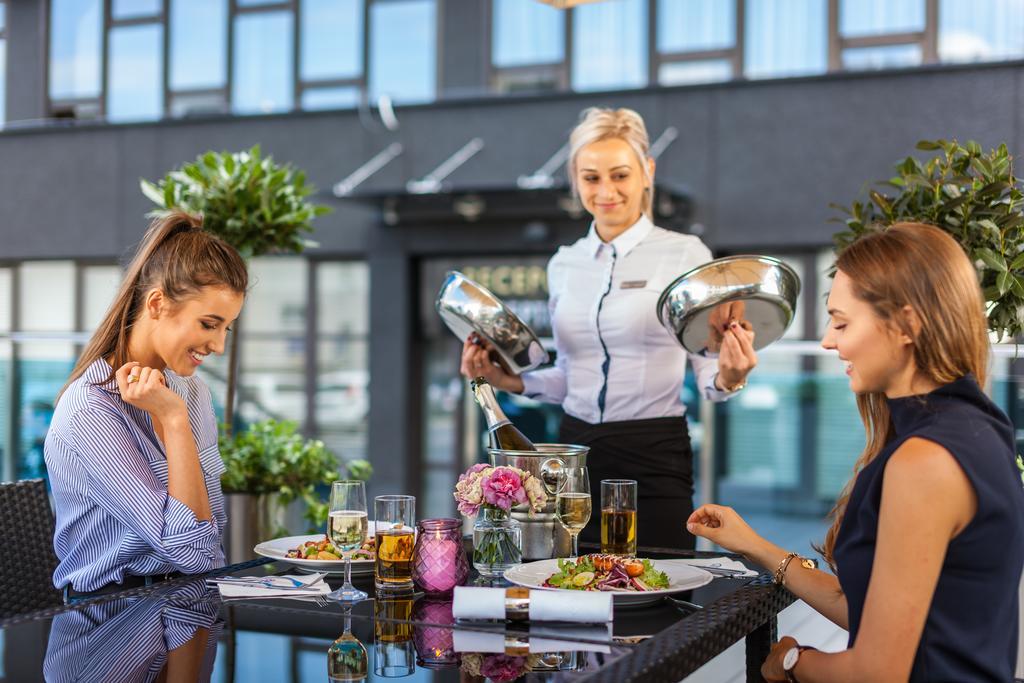 Hotel Beskid Nowy Sącz Dış mekan fotoğraf